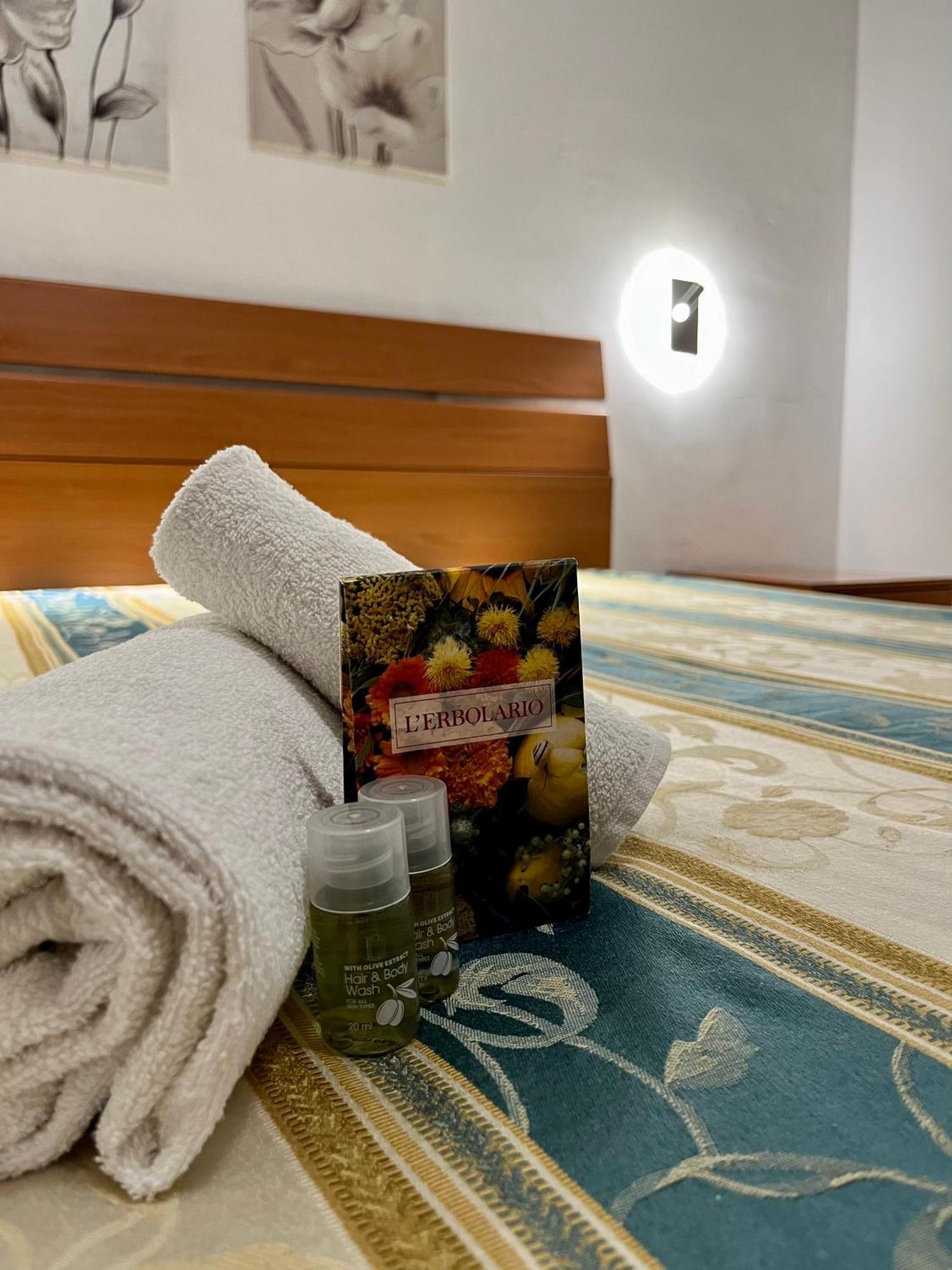 Tenuta Ingegna Apartments ポルト・チェザーレオ エクステリア 写真