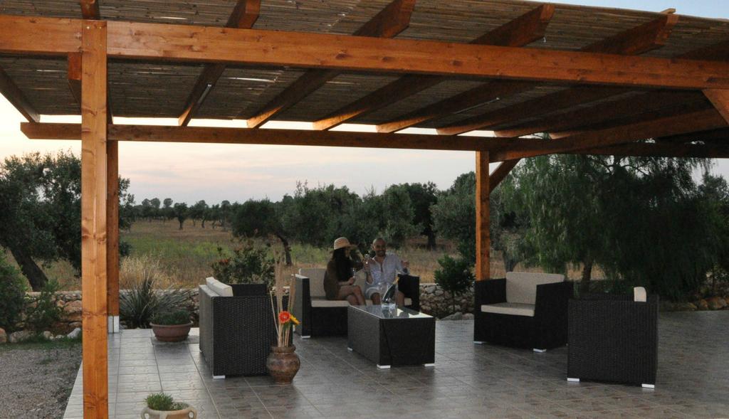 Tenuta Ingegna Apartments ポルト・チェザーレオ エクステリア 写真